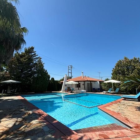 Country House With Pool And Big Garden โอโรโปส ภายนอก รูปภาพ
